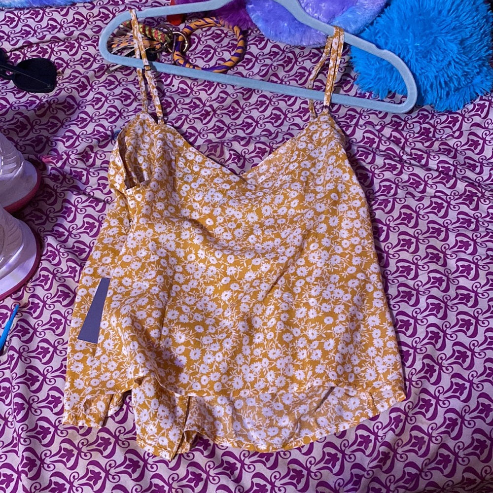 Flowered top - Picture 2 of 2